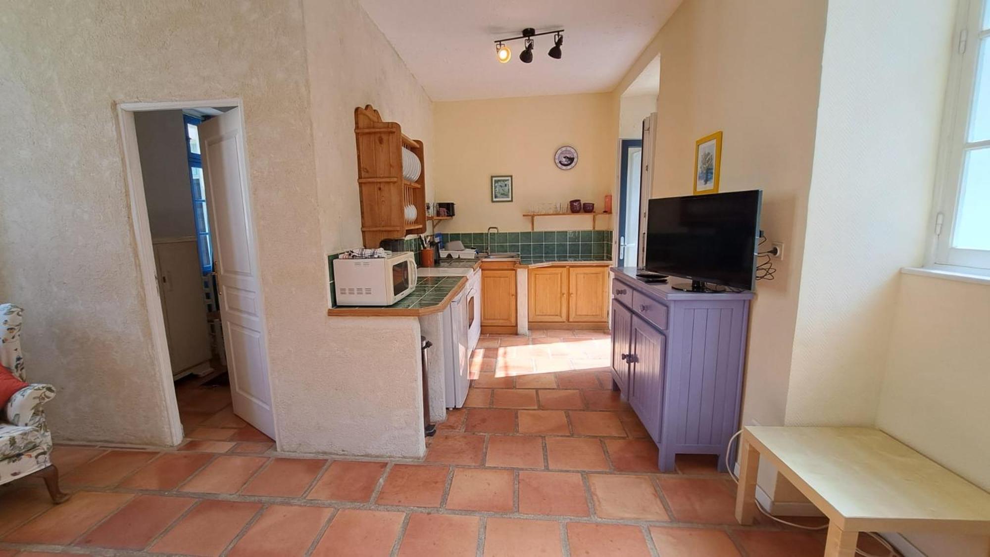 Chateau Du Fraissinet, 6 Gites Sleeping 2-8 Guests, Pool And River On Site La Tronche  Exterior photo
